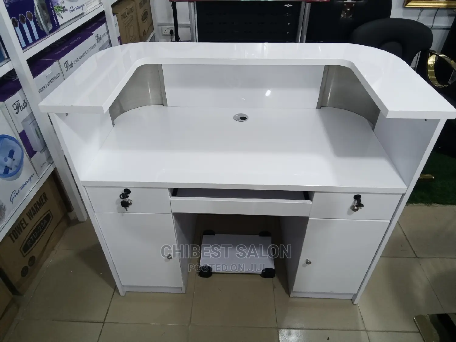 New Model Cashier Desk