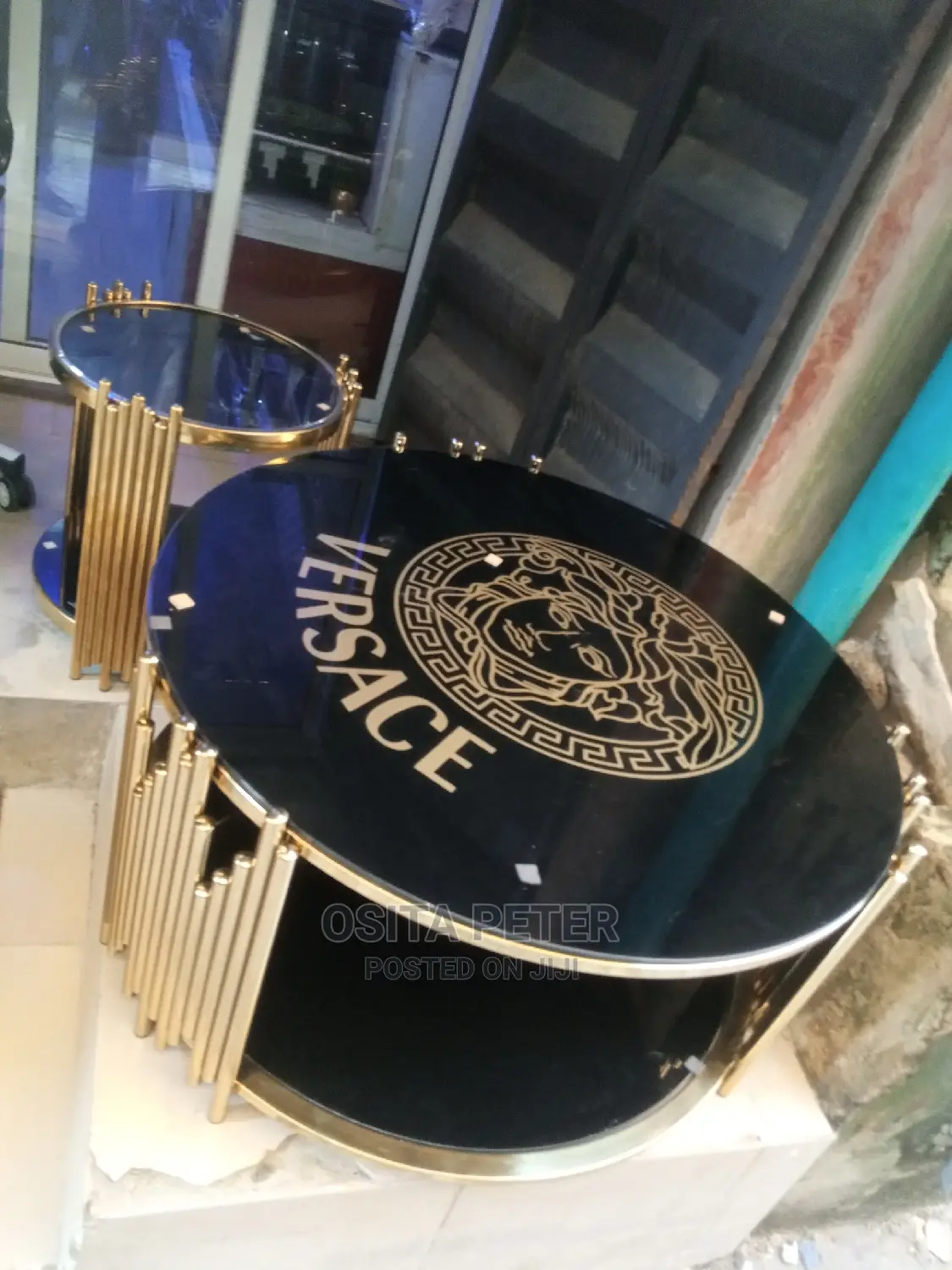 Round Glass Table With 2 Side Stool