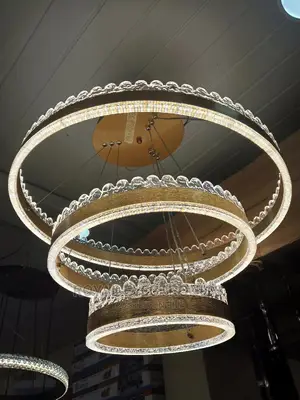 Very New Royal Chandalier Light