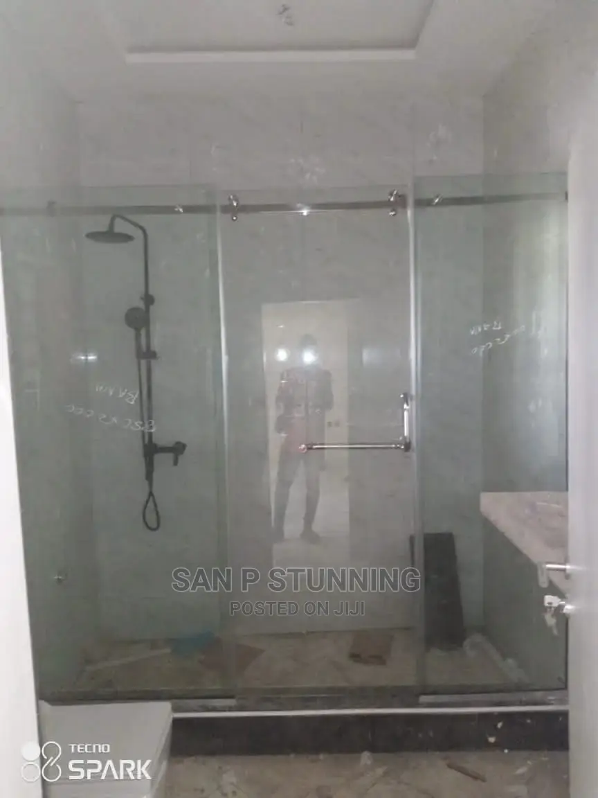 Luxury Shower Cubicle Glass.