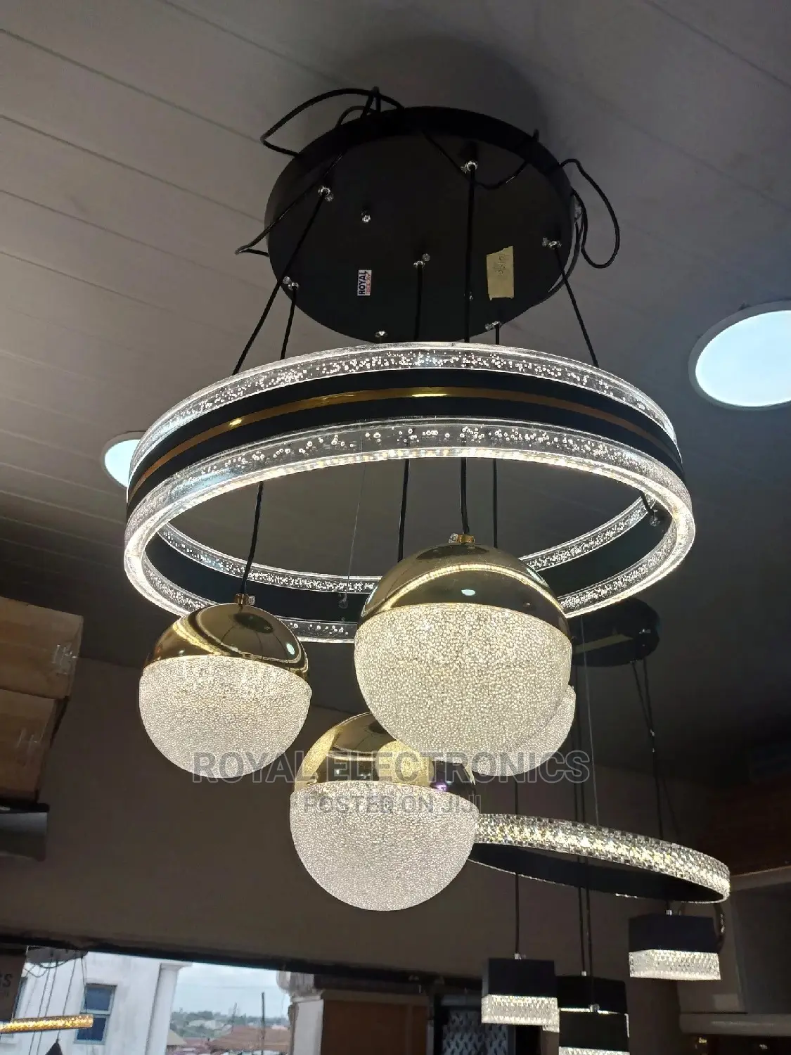 Modern Ceiling Dropping Chandelier Light