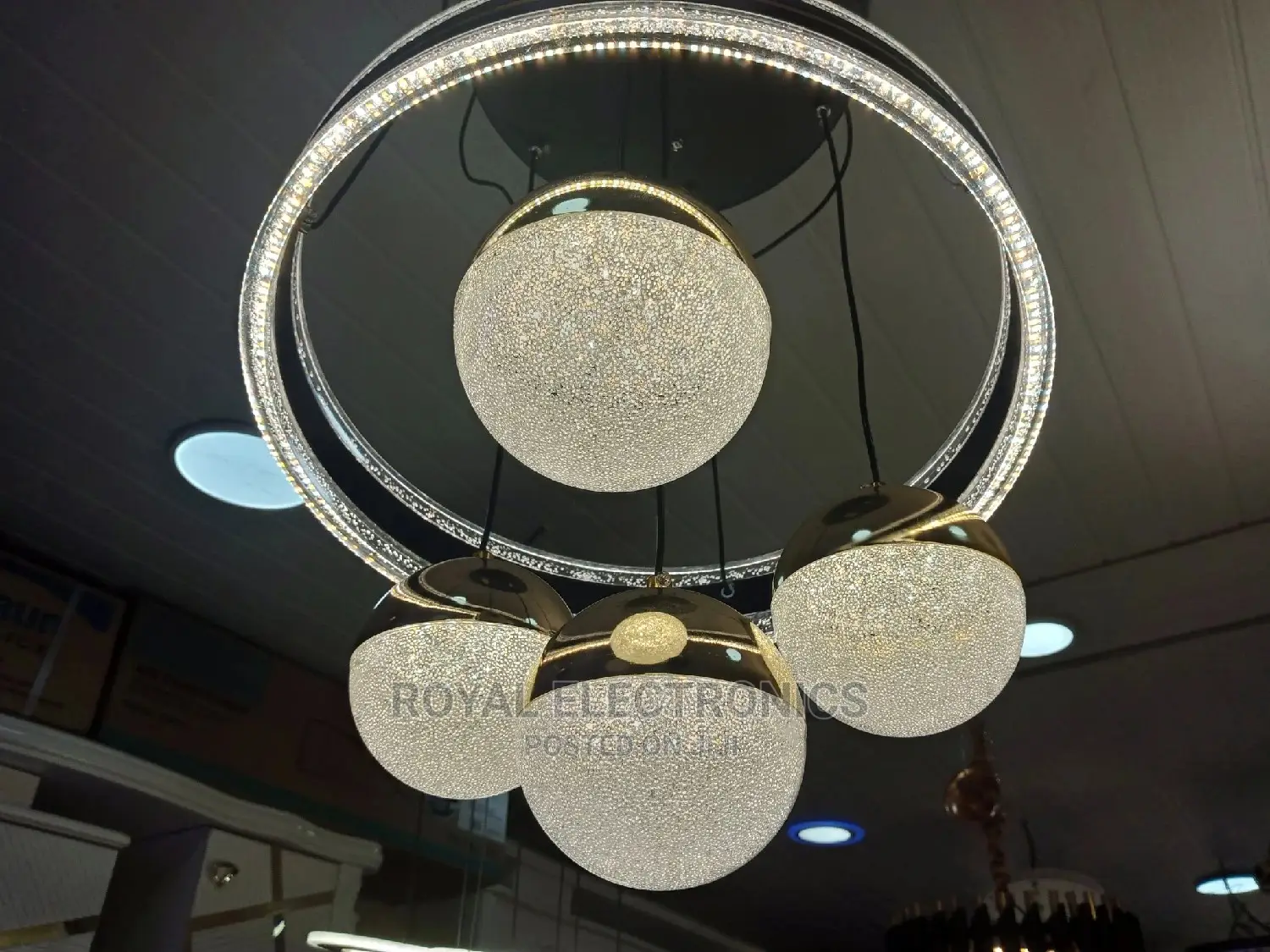 Classic Modern Ceiling Dropping Chandelier Light
