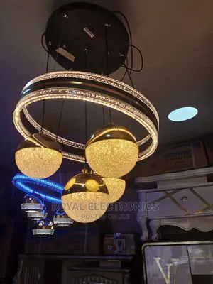 Long Lasting Modern Ceiling Dropping Chandelier Light