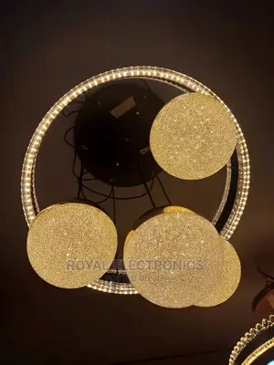 World Class Modern Ceiling Dropping Chandelier Light