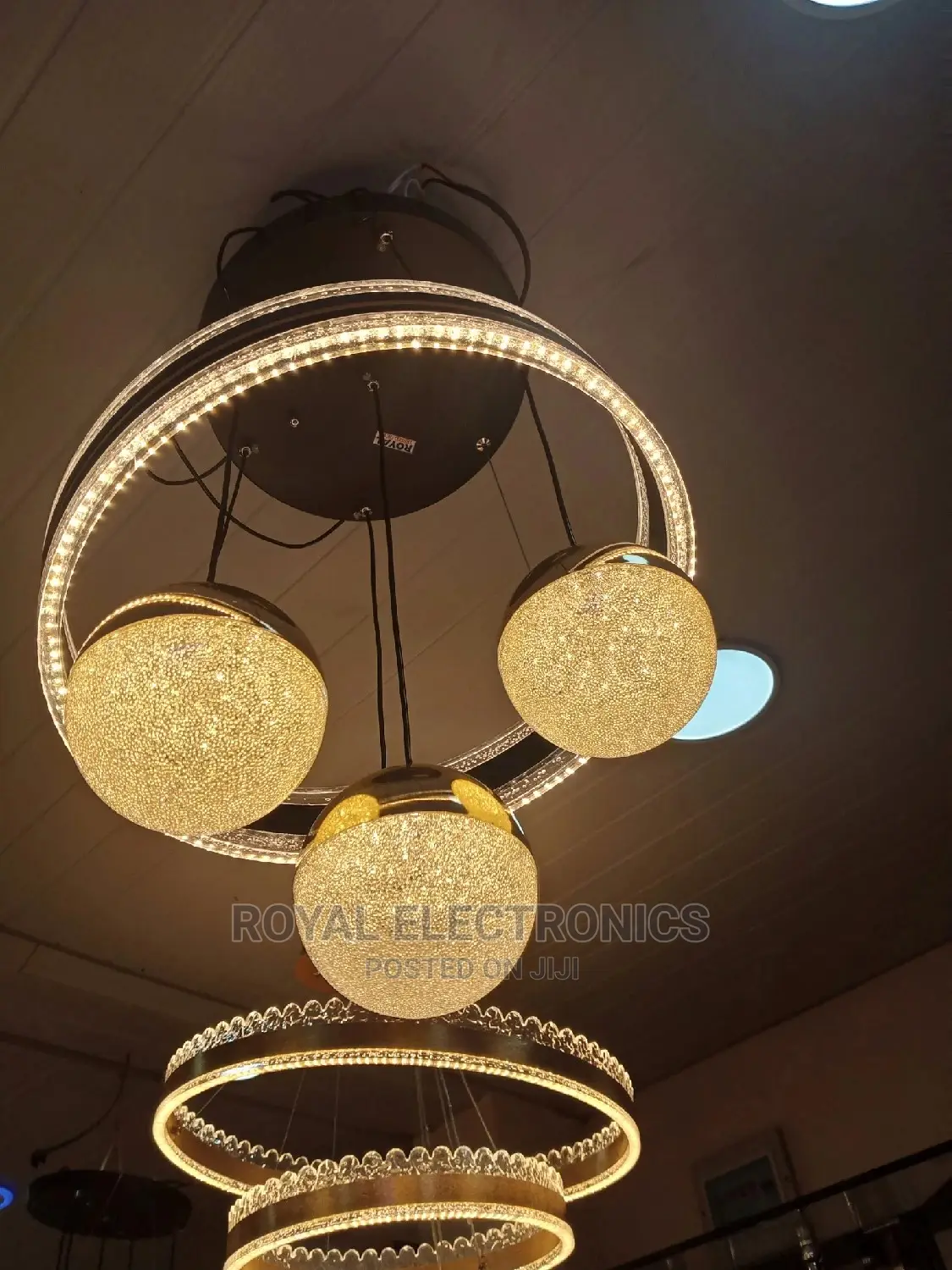 Authentic Modern Ceiling Dropping Chandelier Light