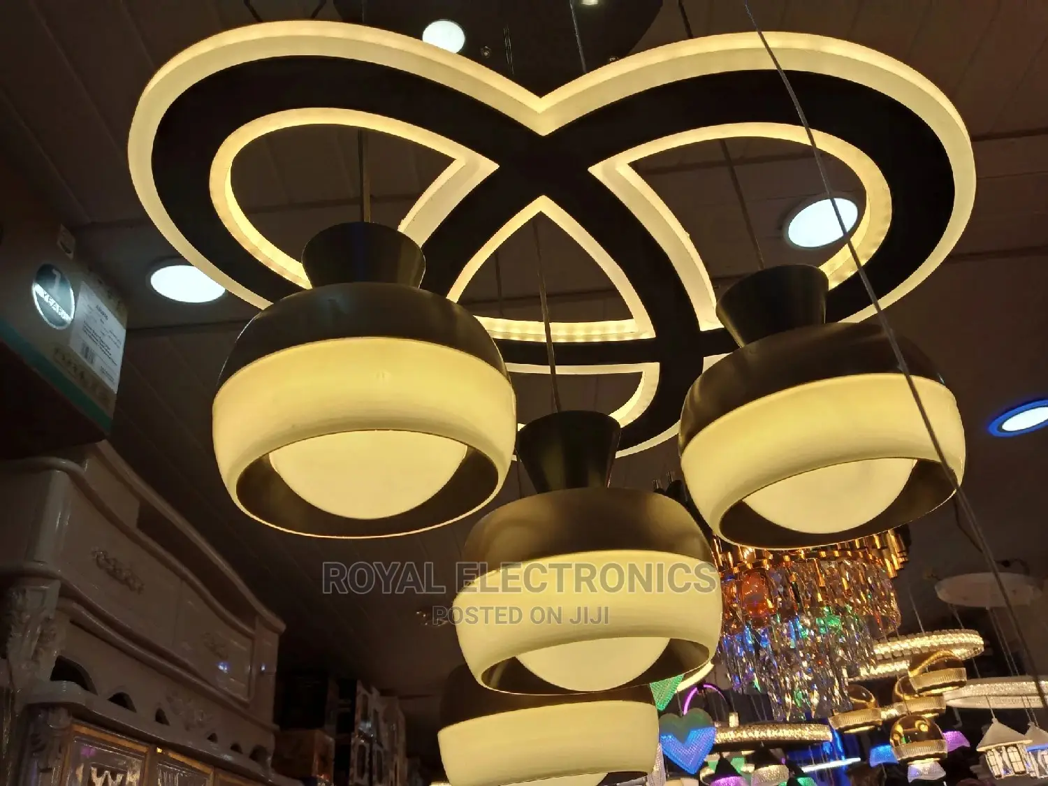 Latest Edition VIP Chandelier Light