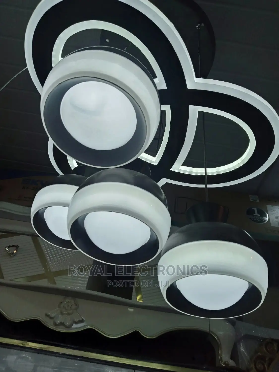 World Class VIP Chandelier Light