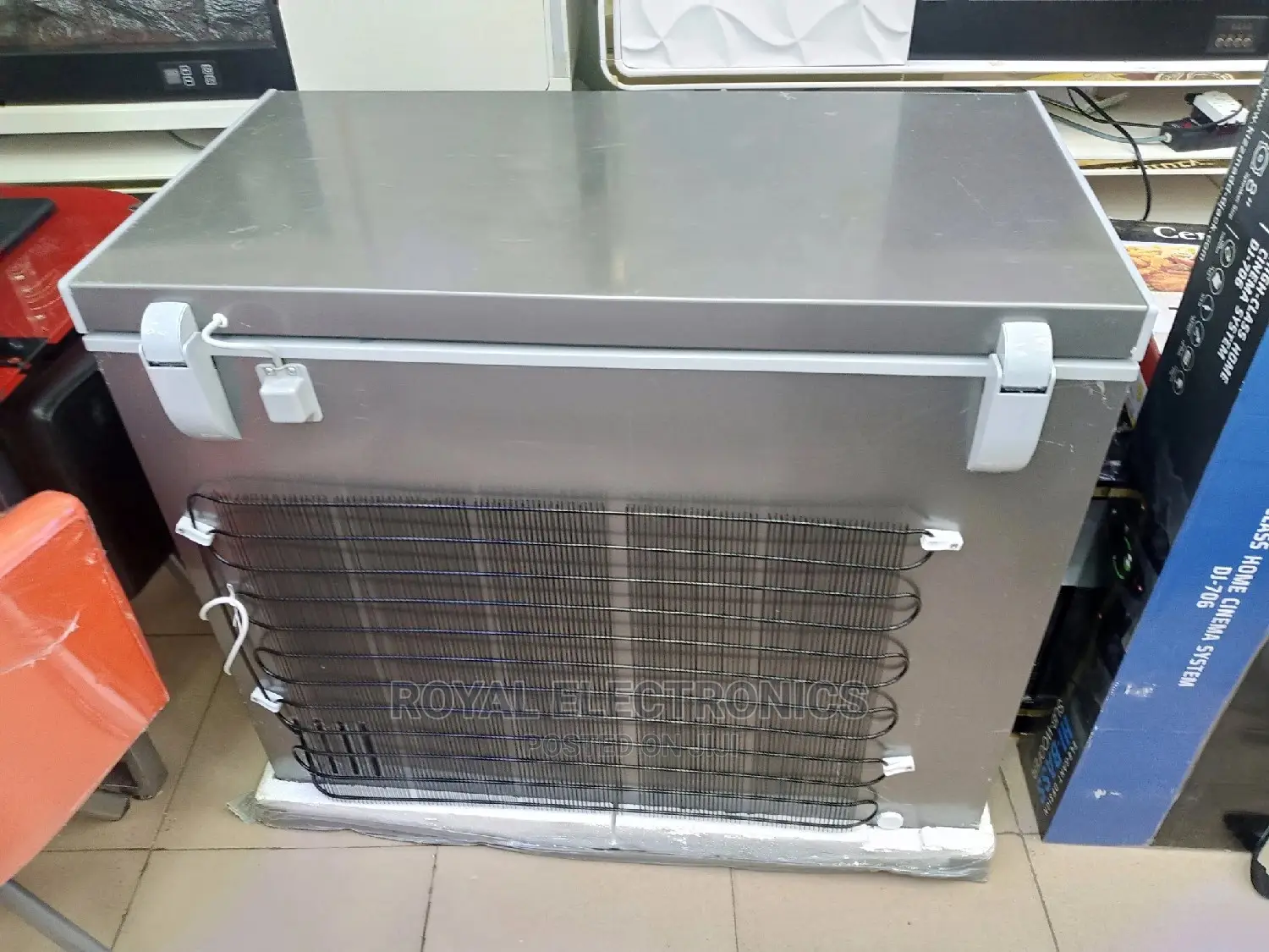 Premium Quality Anti Rust Chest Freezer With Glass Cover