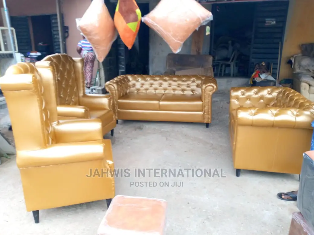 Tastefully Made 6 Sitters Chairs