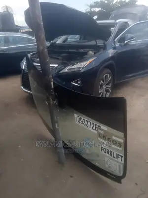 Lexus 2018 Model Windshield LFW