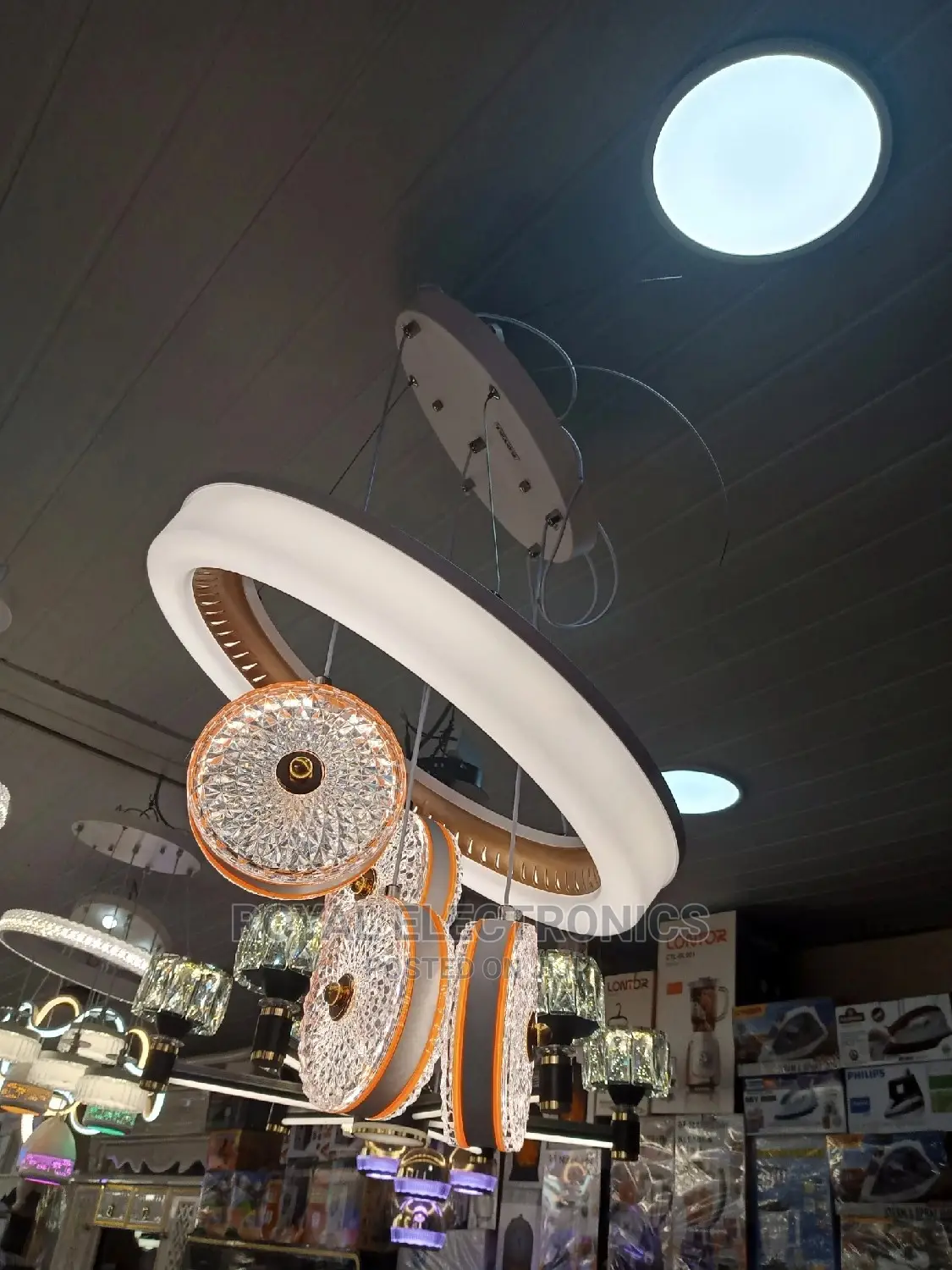 Trendy Design Durable Chandelier Light