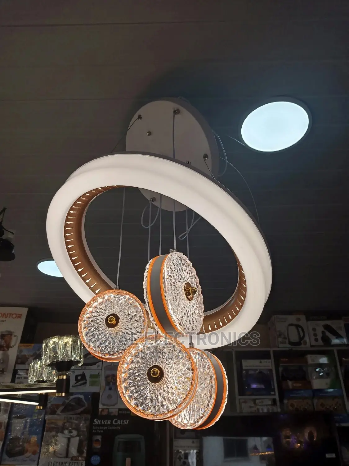 Trendy Design Durable Chandelier Light