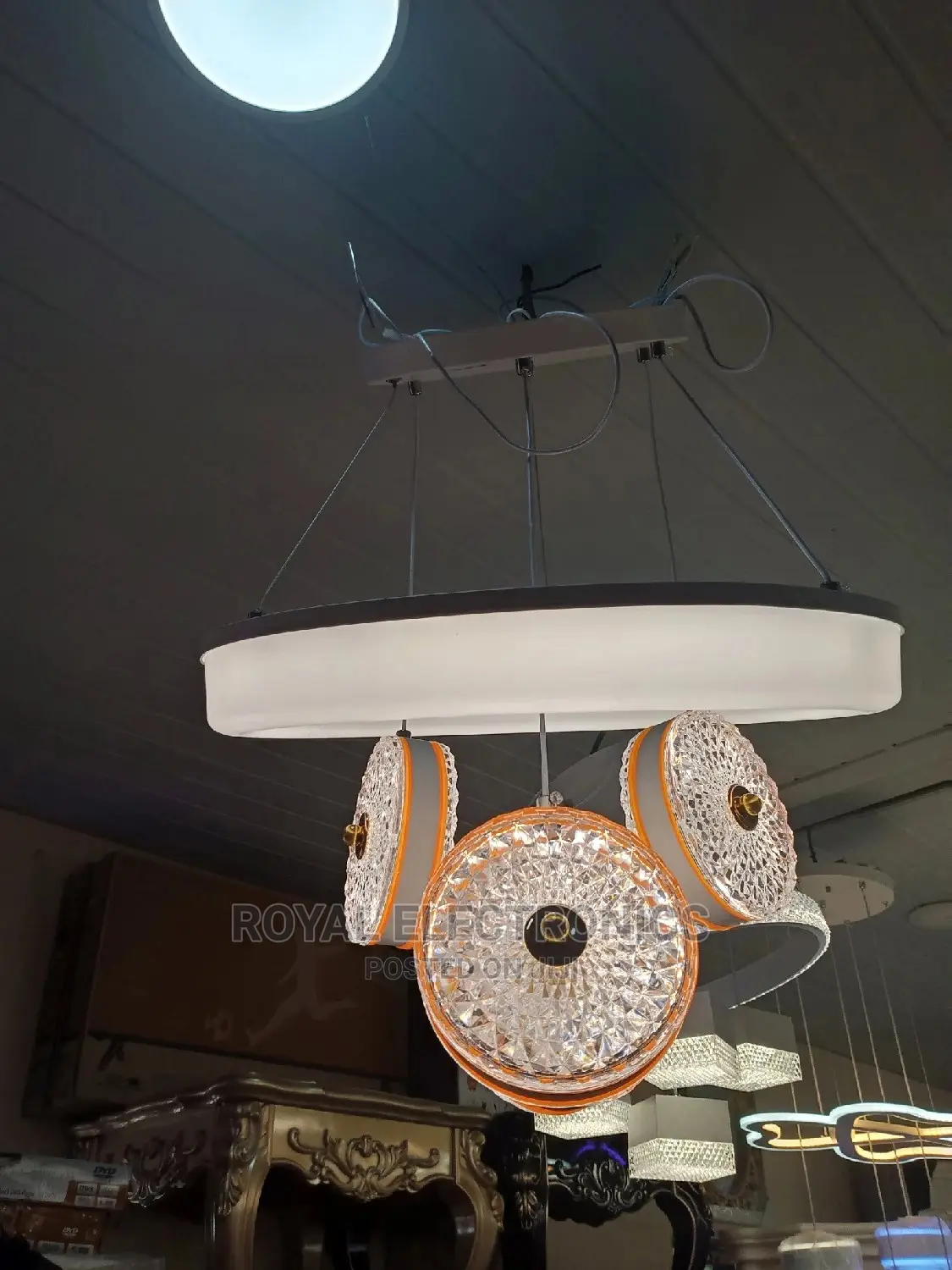 World Class Durable Chandelier Light