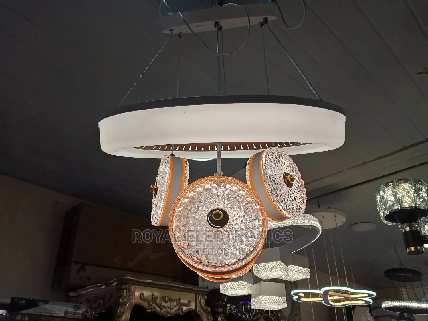 World Class Durable Chandelier Light