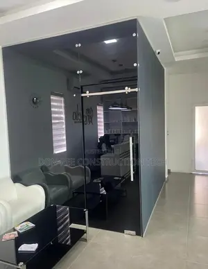 Frameless Glass Partitions