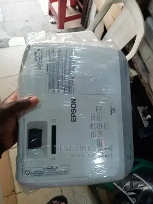Epson Projector Available With Hdmi and Vga Ports