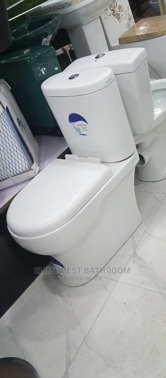 Round Shape England WC Set With the Wash Hand Basin
