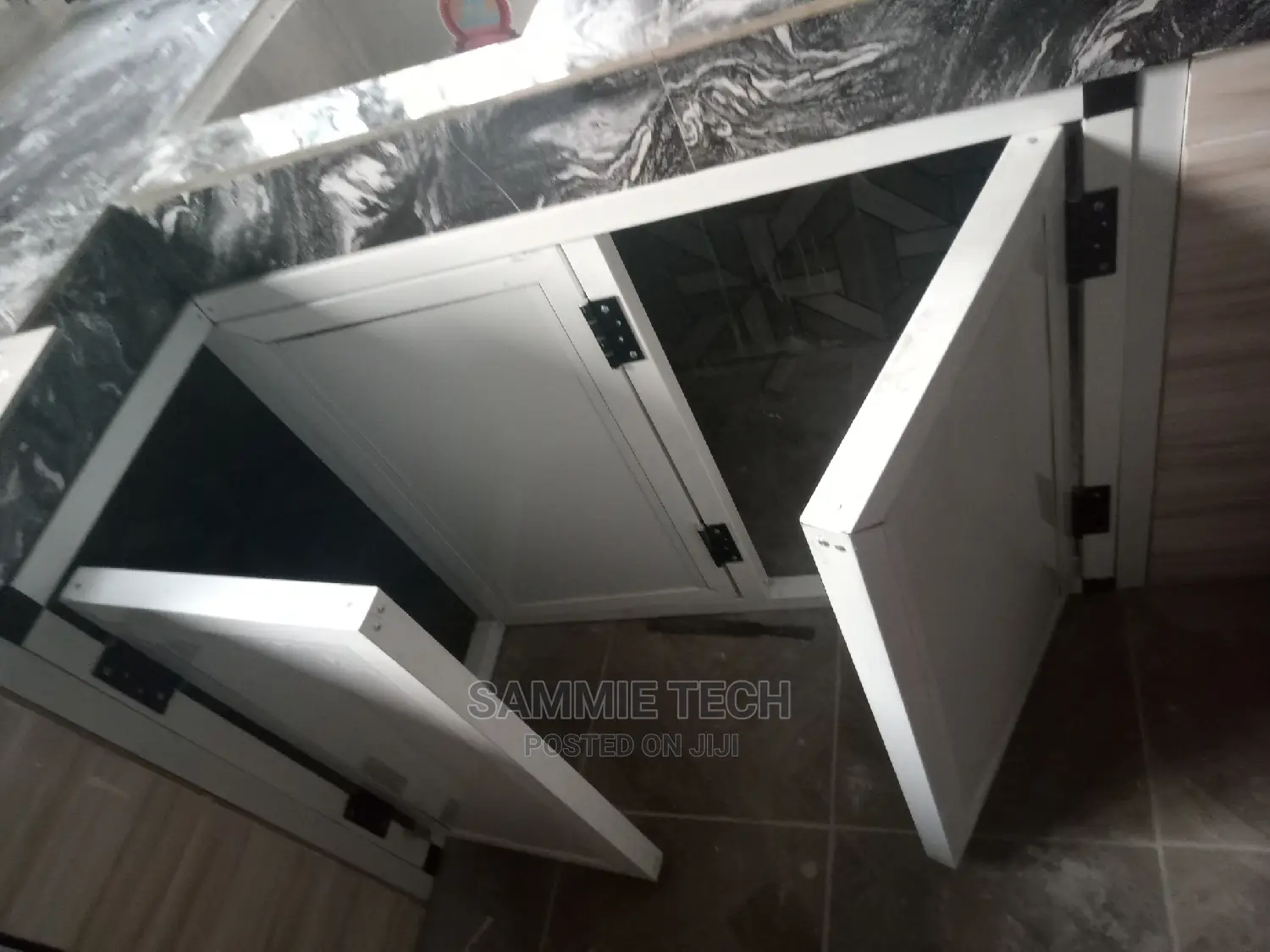 Complete Kitchen Cabinets