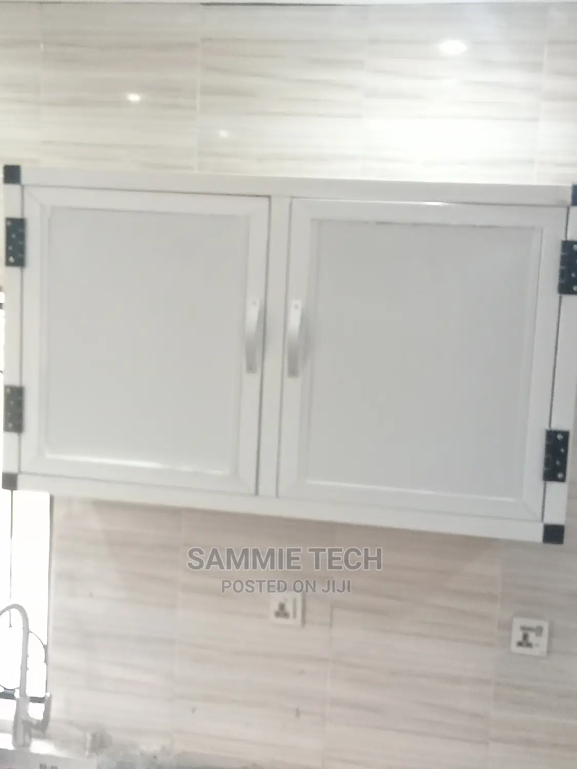 Complete Kitchen Cabinets