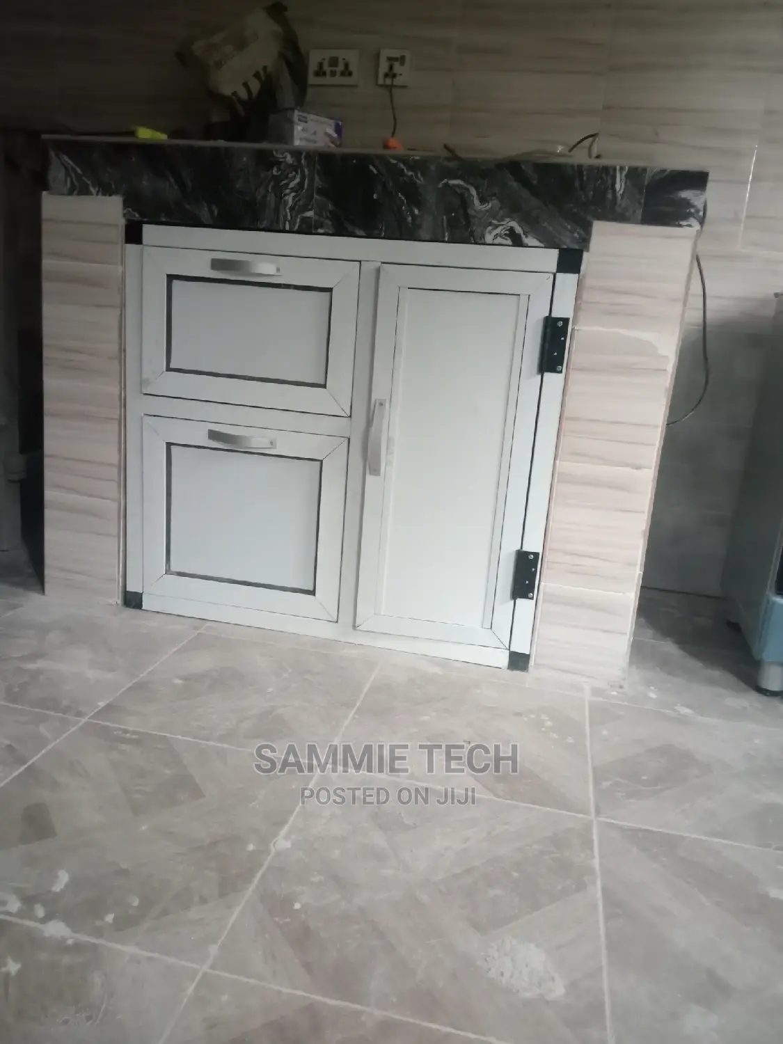 Complete Kitchen Cabinets