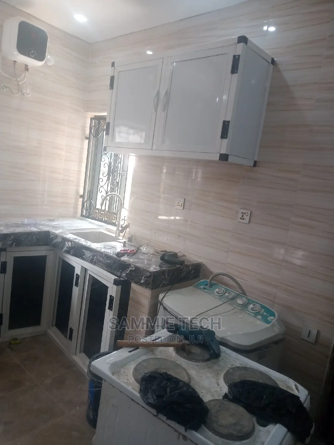 Complete Kitchen Cabinets