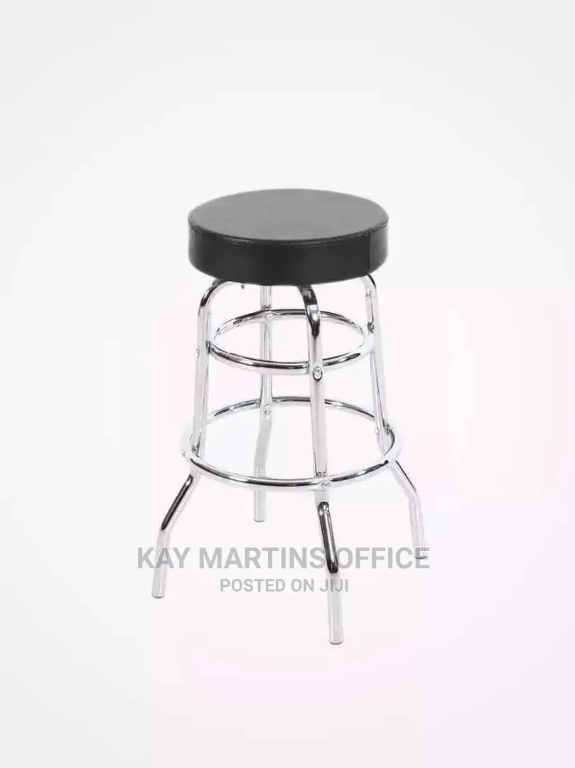 Quality Four Leg Visitors Bar Stool Chair Wit Swivel Pattern