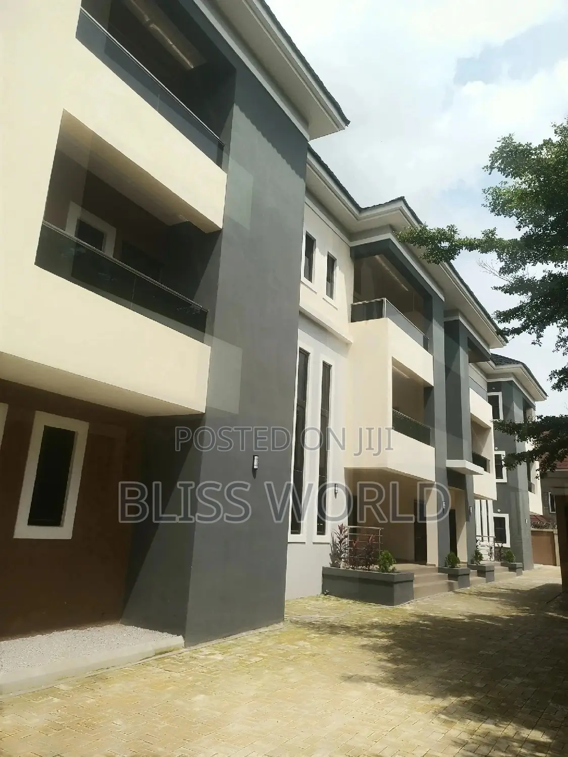 2bdrm Block of Flats in Jabi for rent