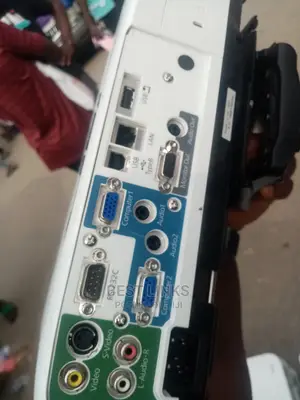 Epson Projector 4000 Lumens