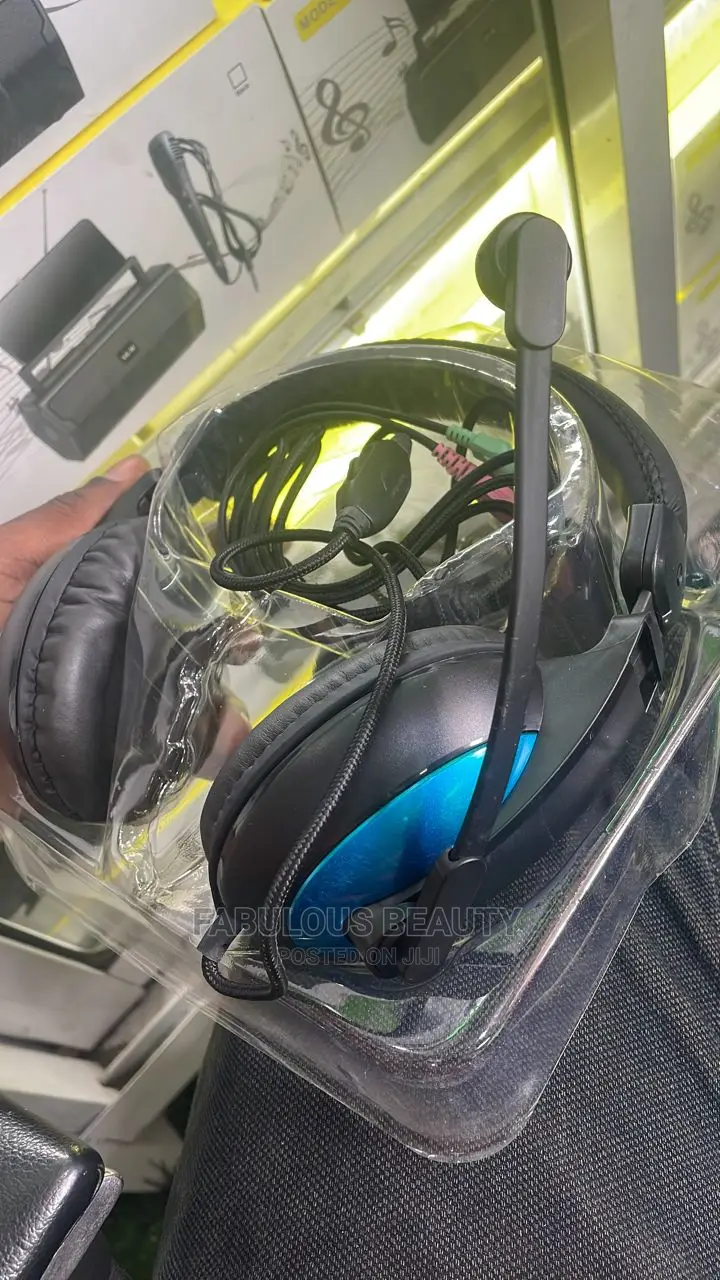 Gaming Headphone With Microphone.
