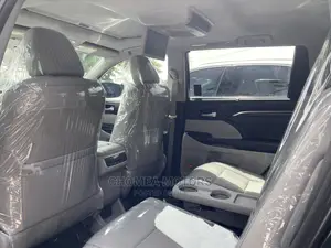 Toyota Highlander 2016 Black