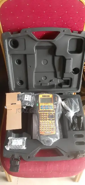 Rhino Dymo Digital 6000 Labeling Tool