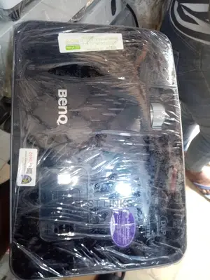 Benq Projector With Hdmi and Vga Ports 3500 Lumens