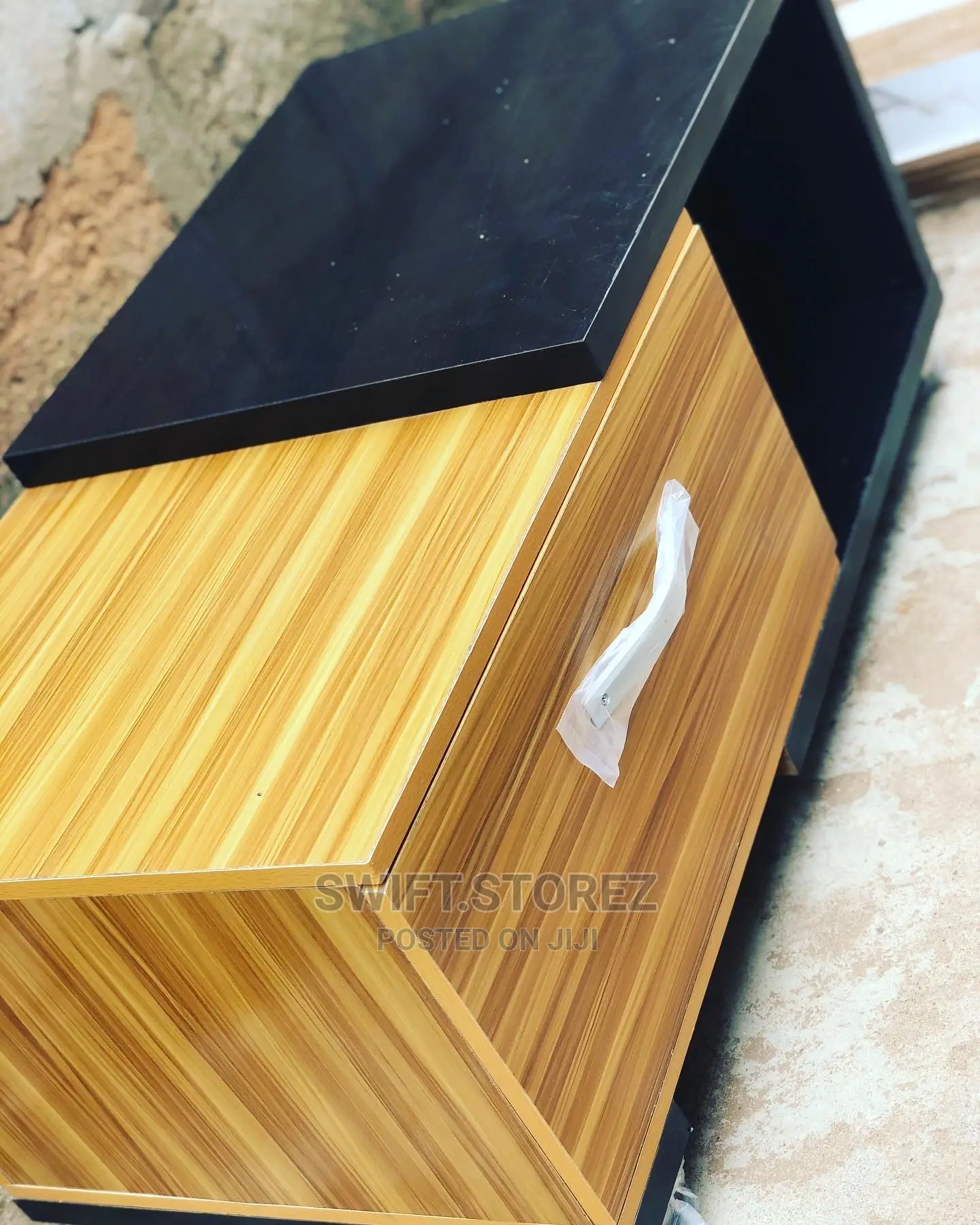 Simple Fancy Center Table