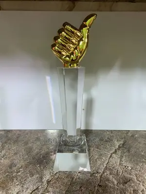 Glass Award M12