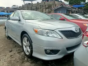 Toyota Camry 2010 Silver