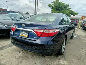 Toyota Camry 2016 Blue