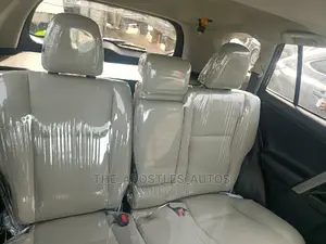 Toyota RAV4 XLE AWD (2.5L 4cyl 6A) 2016 Brown