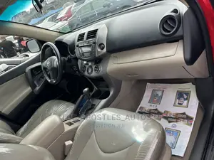 Toyota RAV4 3.5 4x4 2011 Red
