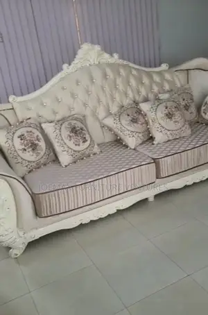 Elegant 7 Seater Living Room Fabric Made Royal Sofa Chair.