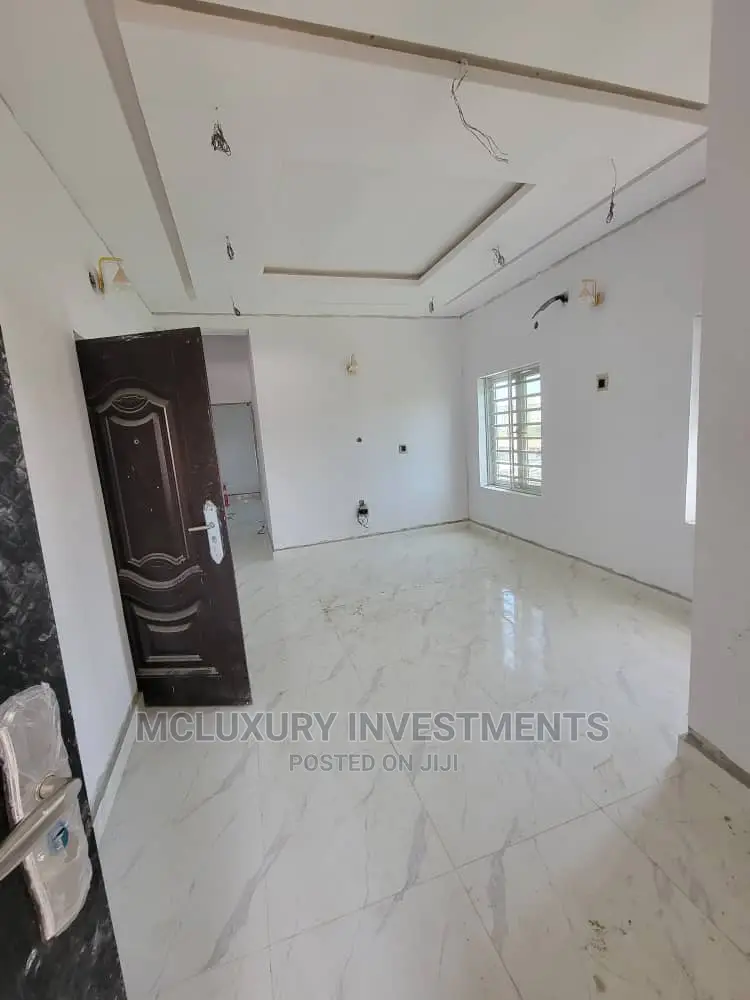 Furnished 1bdrm Apartment in Chevron, Lekki for sale