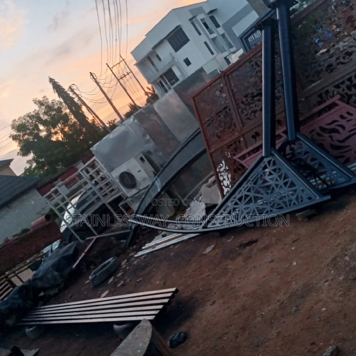 2 Carports Parking Space