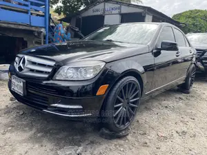 Mercedes-Benz C300 2010 Black