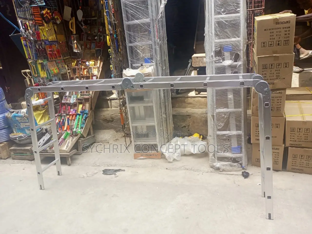 4 X 4 - 16 Steps Aluminium Foldable Ladder