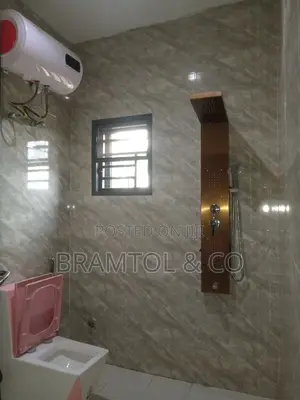 5bdrm Duplex in Riverpark Airport Rd, Lugbe District for rent