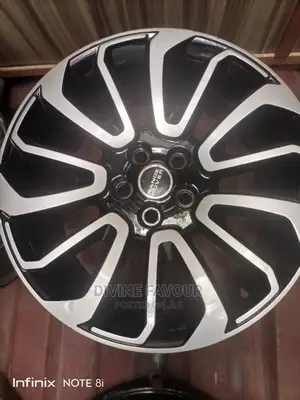 This Is 22 Rim Range Rover