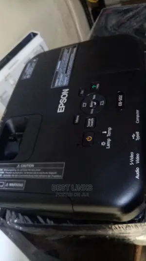 Epson Projector With Hdmi and Vga Ports 3500 Lumens