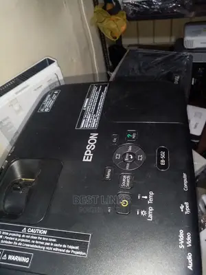Epson Projector With Hdmi and Vga Ports 3500 Lumens