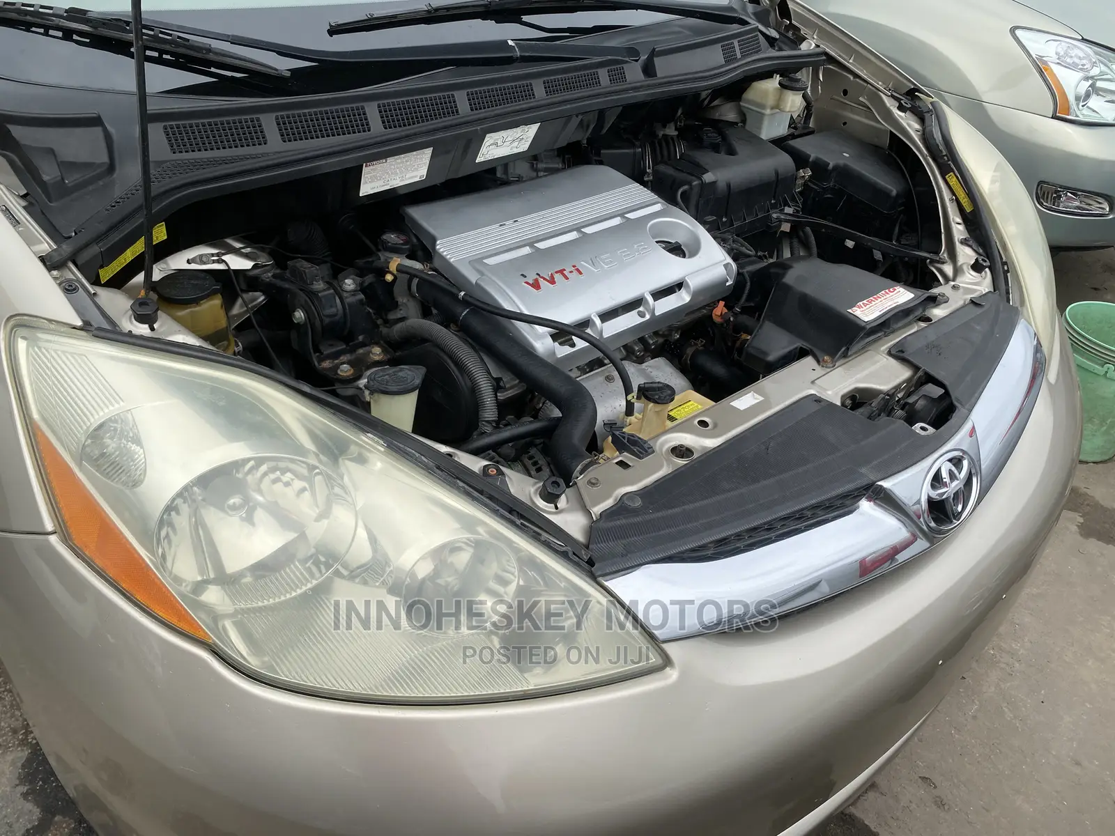 Toyota Sienna 2006 Gold
