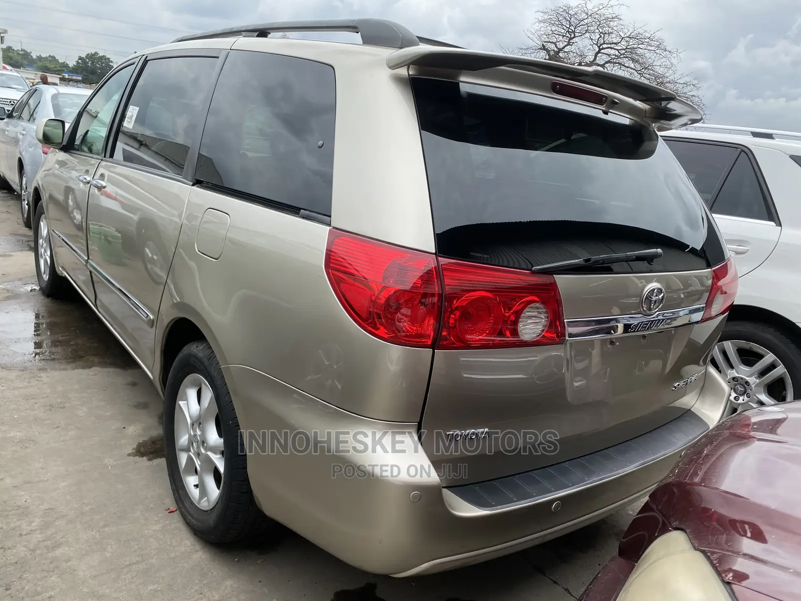 Toyota Sienna 2006 Gold