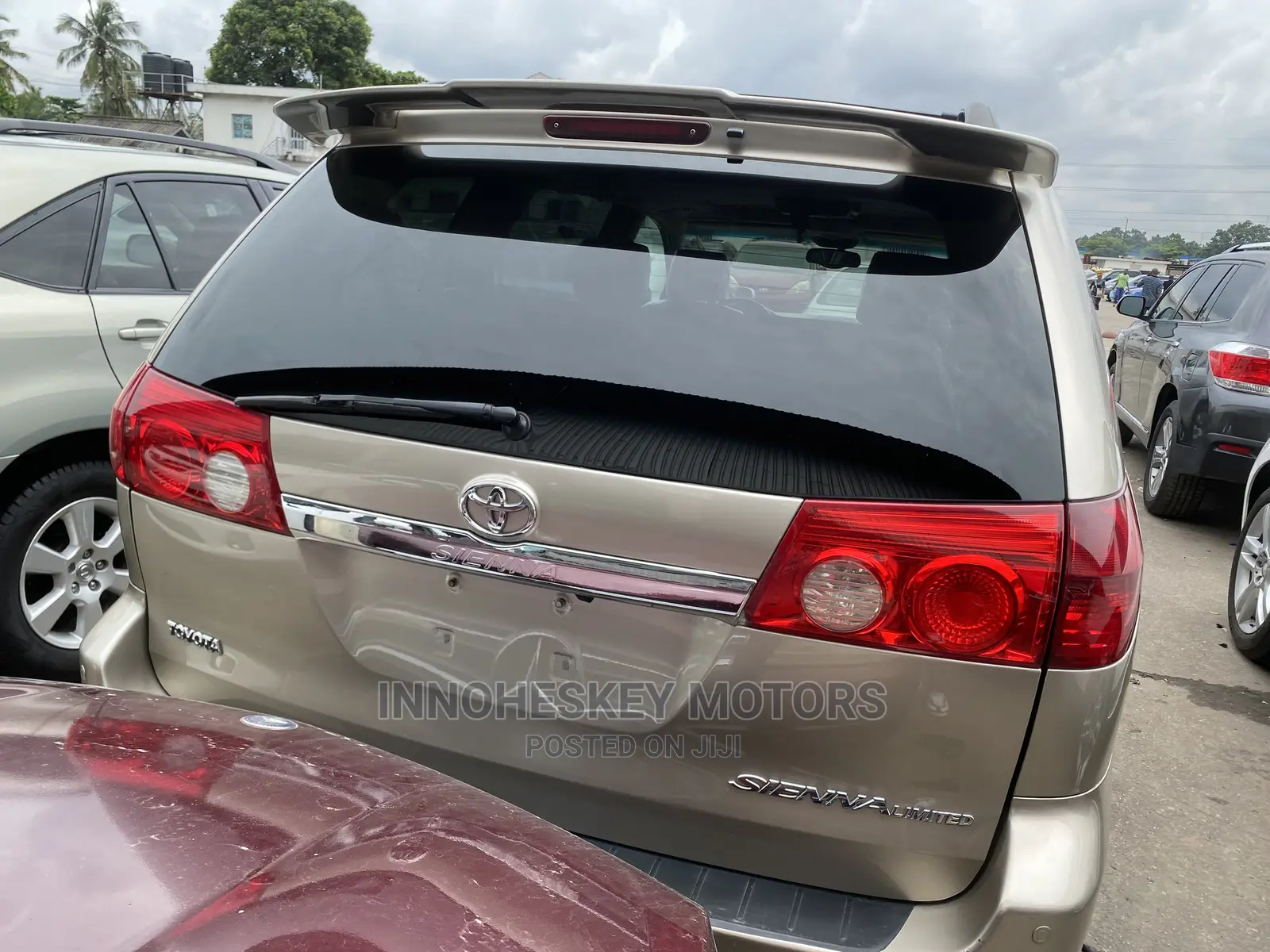 Toyota Sienna 2006 Gold